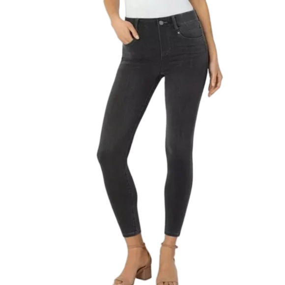 Liverpool Denim - Liverpool The Skinny Jeans in Black Size 6/28